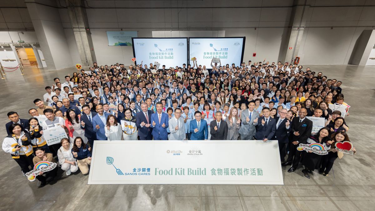 Sands China mobilizes 300 volunteers to assemble 3,000 food kits for local communities in need