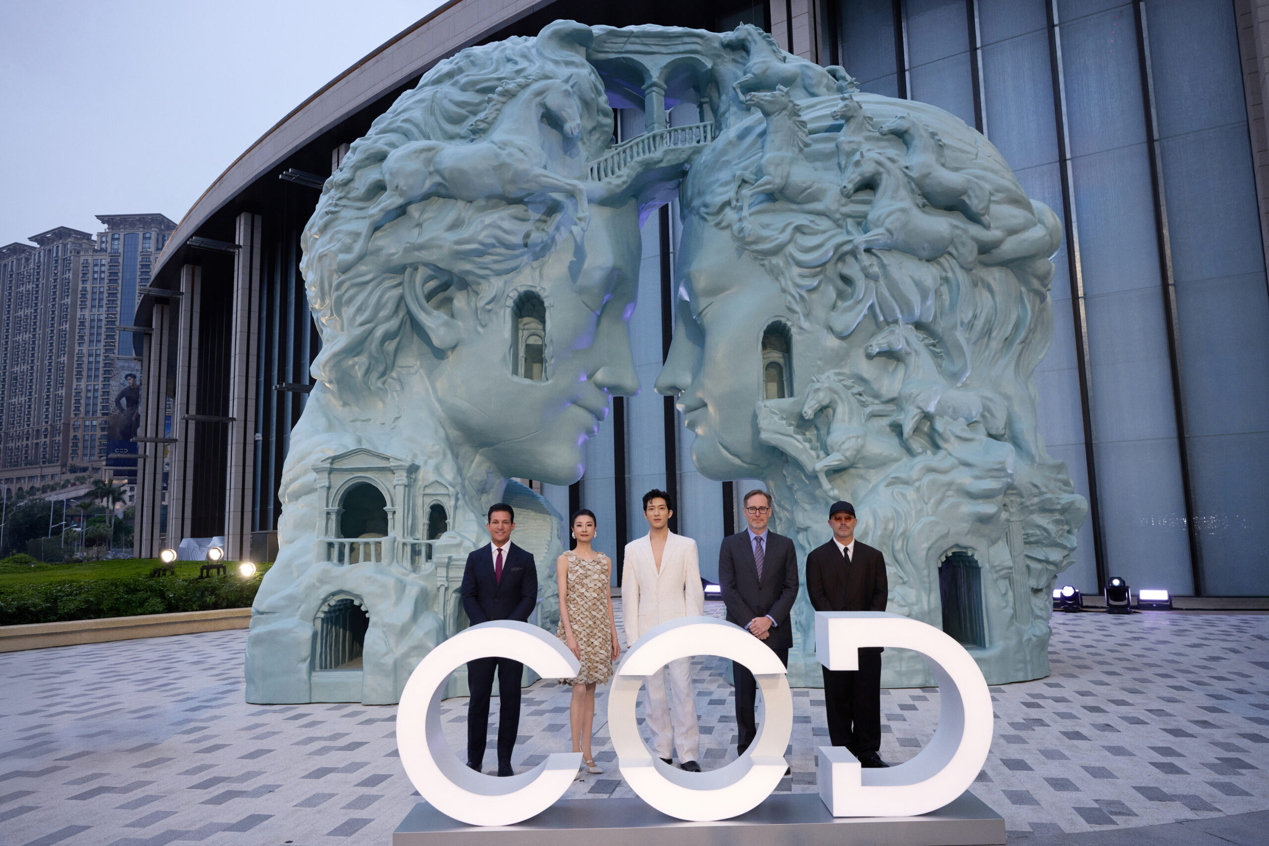 新濠天地於2026 TITAN品牌大獎榮獲兩鉑金獎